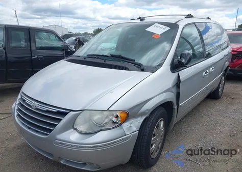 2005 Chrysler Town & Country Limited from USA, damaged, VIN 2C8GP64L75R493396
